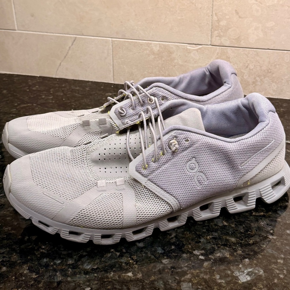 On Cloud 5 – Men’s Lightweight Performance Lifestyle Sneakers